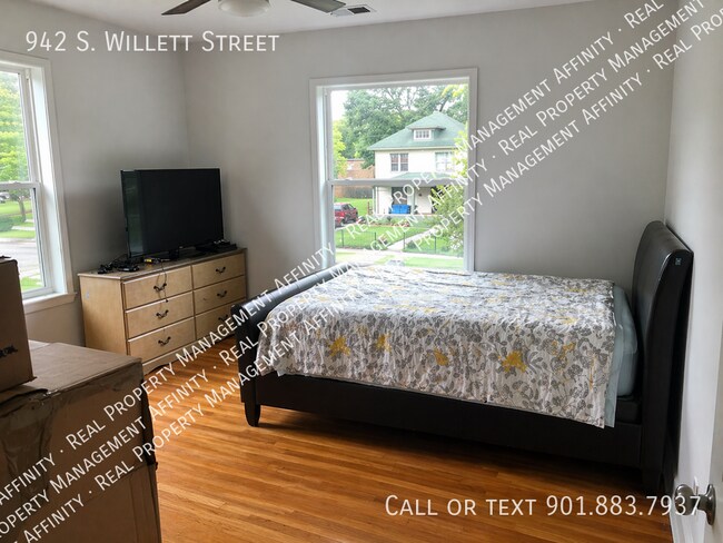 Photo - 942 S Willett St