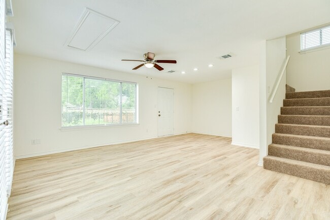 Photo - 408 Gardenia St