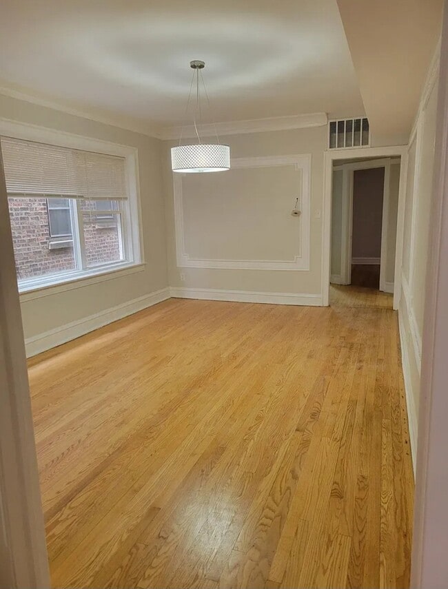 Photo - 8143 S Evans Ave
