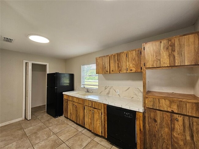 Photo - 945 Reynolds Rd