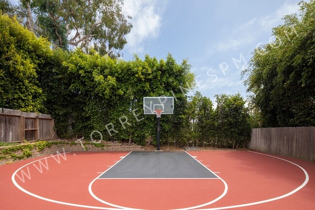 Photo - Gorgeous 3 br Home in Del Mar with W/D In Unit and Basketball Court!