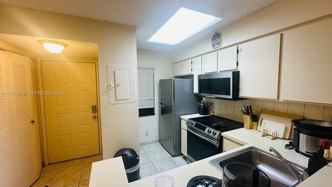 Photo - 2230 N Cypress Bend Dr Unit 309