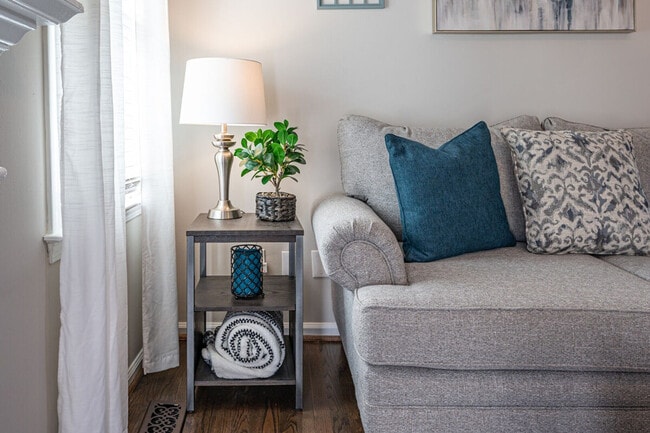 Building Photo - 13 Windfield Dr Unit SI ID1234836P