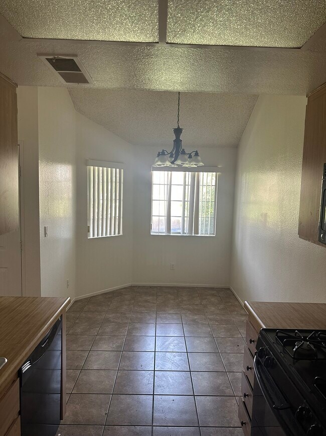 Photo - 1639 Orchid Ln