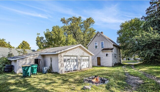 Photo - 431 22nd St N