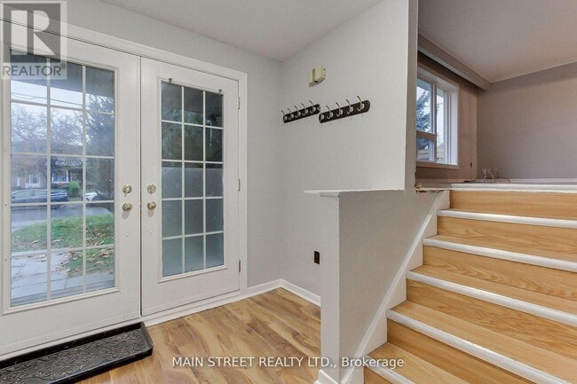 Photo - 364 Agar Ave