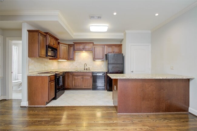 Photo - 6503 Mapleridge St Unit C