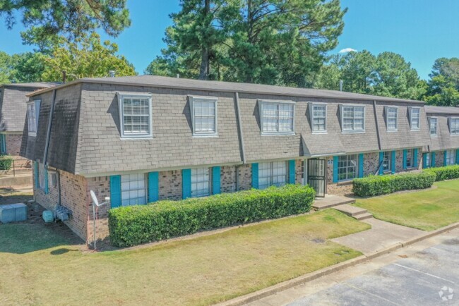 Building Photo - Luxe at Raleigh Rental