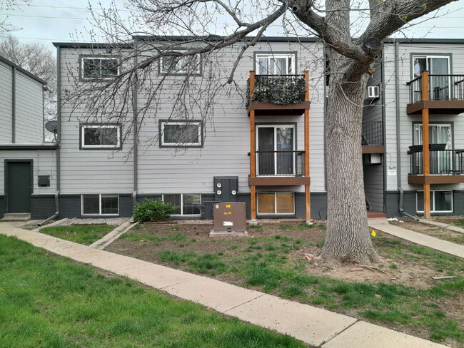 Immediate availability for a 2bd/1ba condo... - Immediate availability for a 2bd/1ba condo... Unit B1