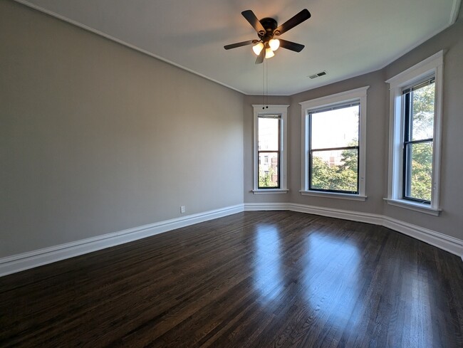 Building Photo - 3824 N Fremont St Unit 1 Rental