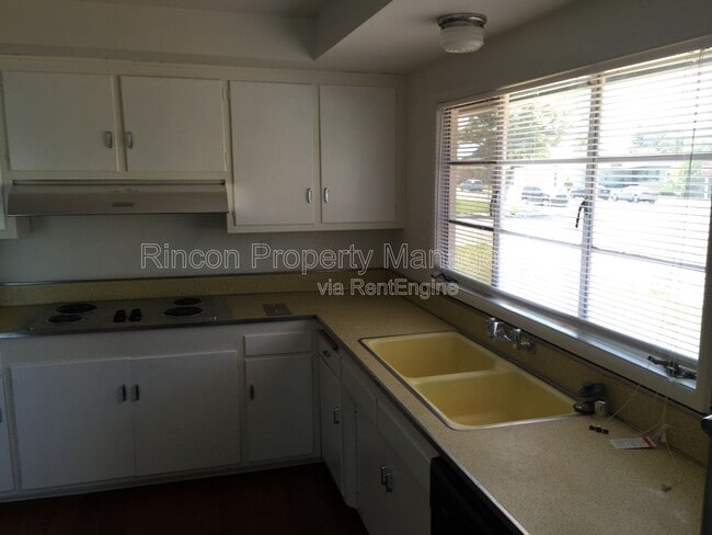 Photo - 513 N M St