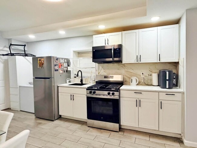Building Photo - 1456 44th St Unit 1456 44th St