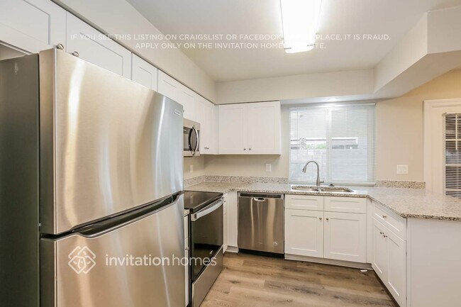 Photo - 701 N Comanche Dr