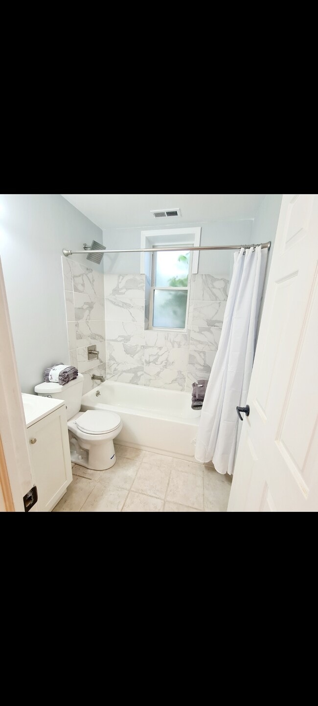 Photo - 6208 W Wrightwood Ave Unit Large studio