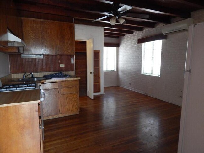 FOR RENT