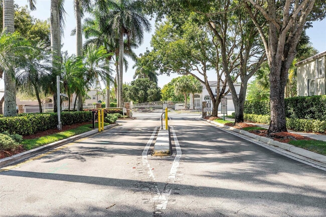 Photo - 15883 NW 11th St