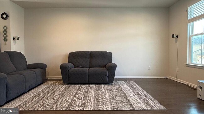 Photo - 743 Quarry Hill Rd