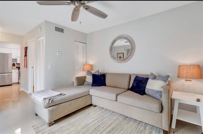 Photo - 850 Mallery St