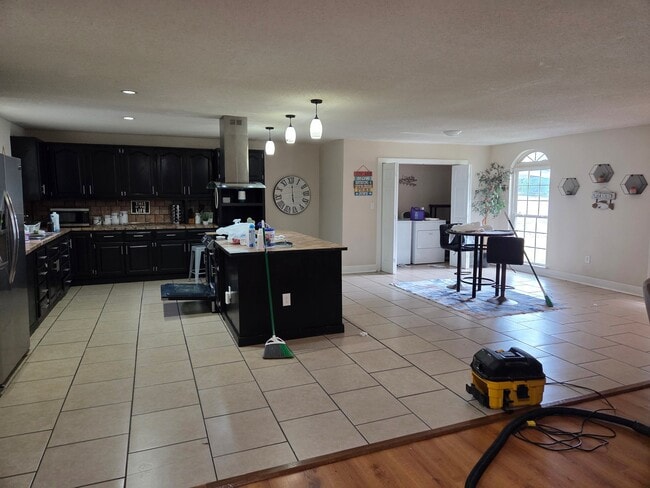 Photo - 4560 Shore Dr