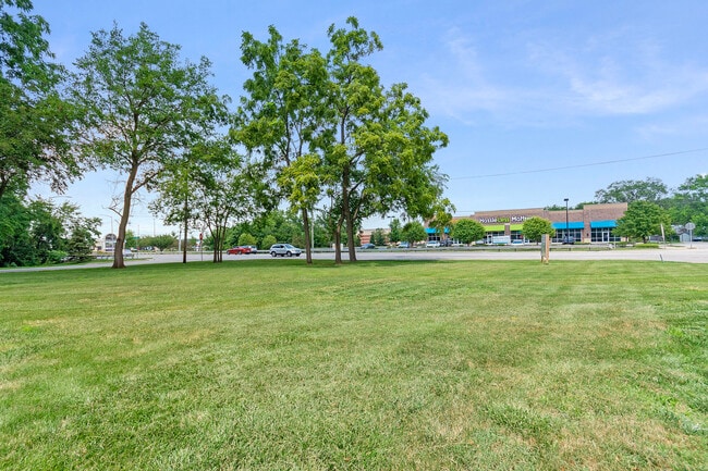 Photo - 2576 Plainfield Rd