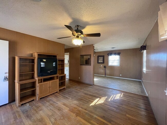 Photo - Welcoming 3-Bed Retreat in Lamesa – Comfort Meets Classic Charm!