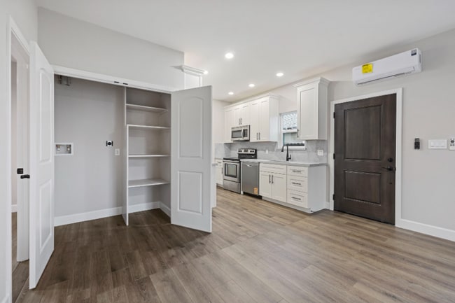 Photo - 619 S Sacramento St Unidad 617