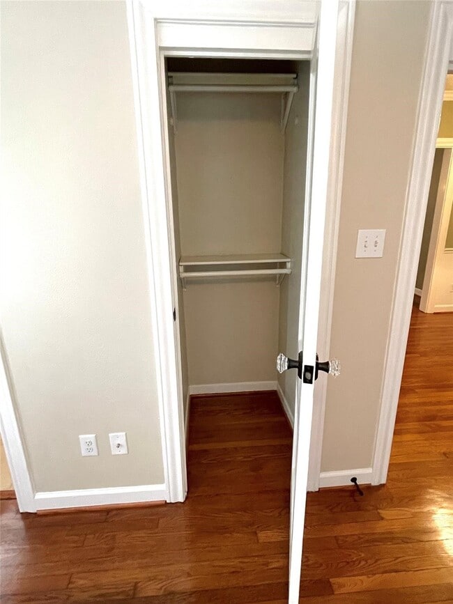 Building Photo - 4630 Clay St Unit 4