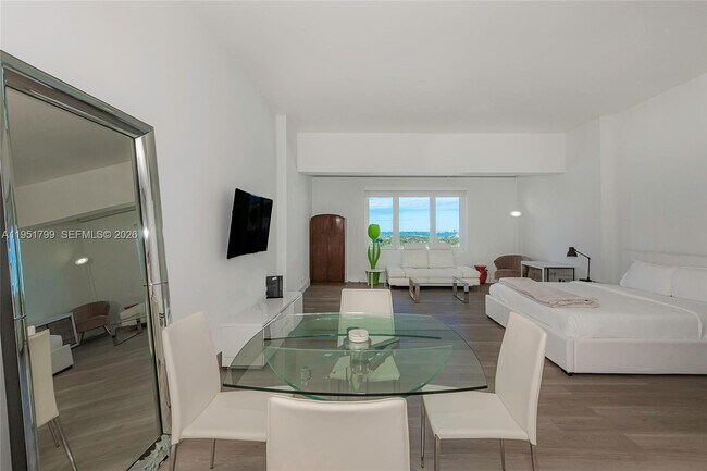 Photo - 2301 Collins Ave Unit 1636