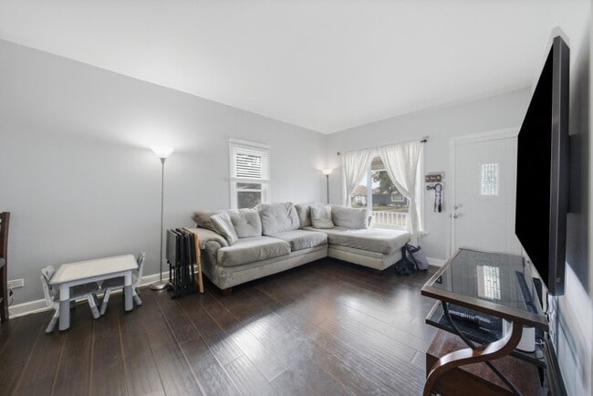 Photo - 1907 Cora St
