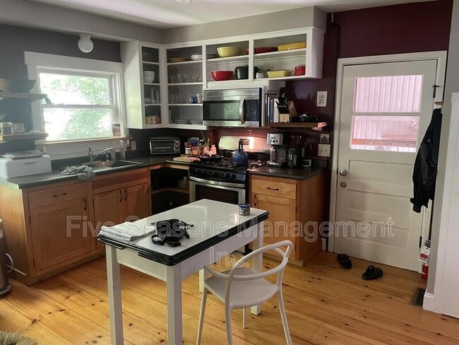 Photo - 76 Park St