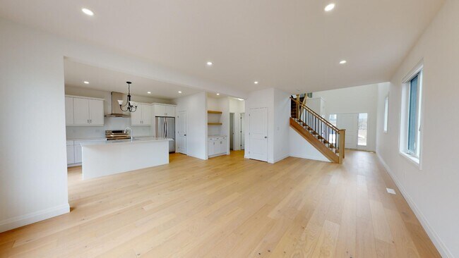 Photo - LOVELY FOUR BEDROOM HOME IN ILDERTON