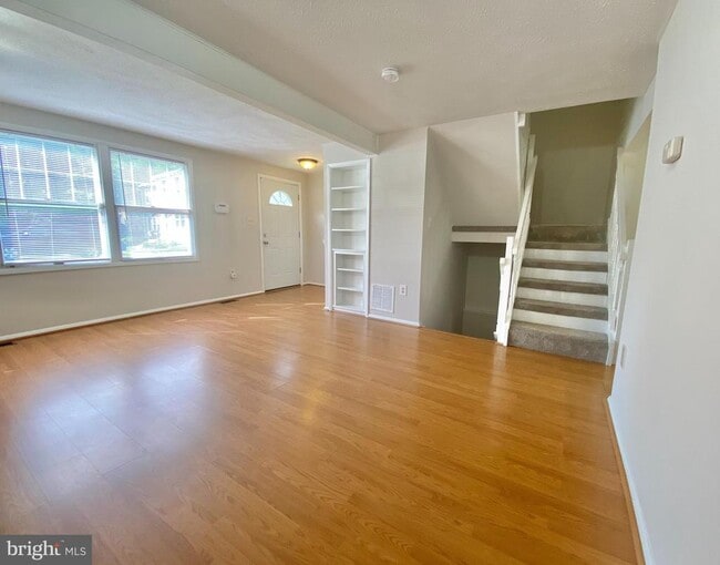 Photo - 6212 Hillside Rd