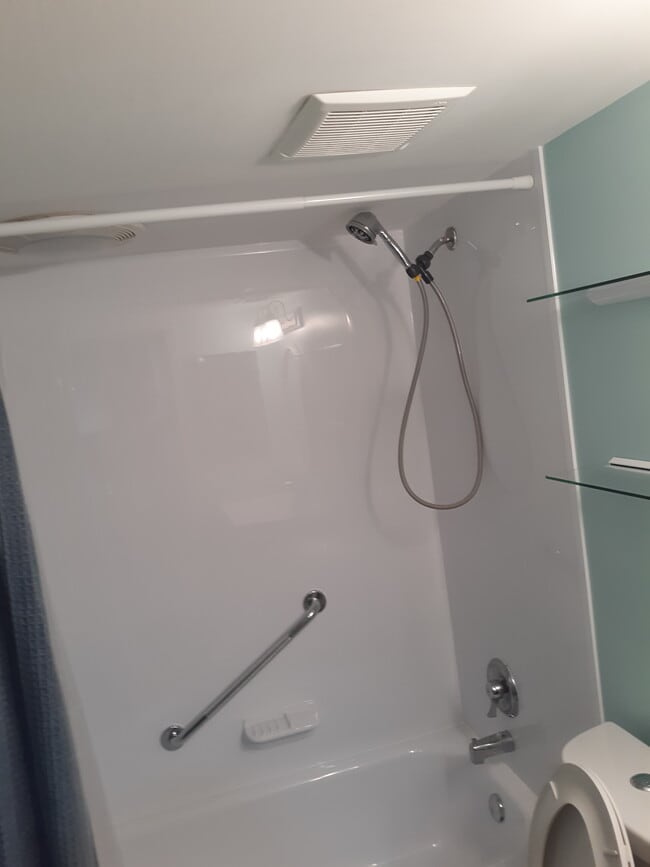 Photo - 445 W 9th St Unidad 304