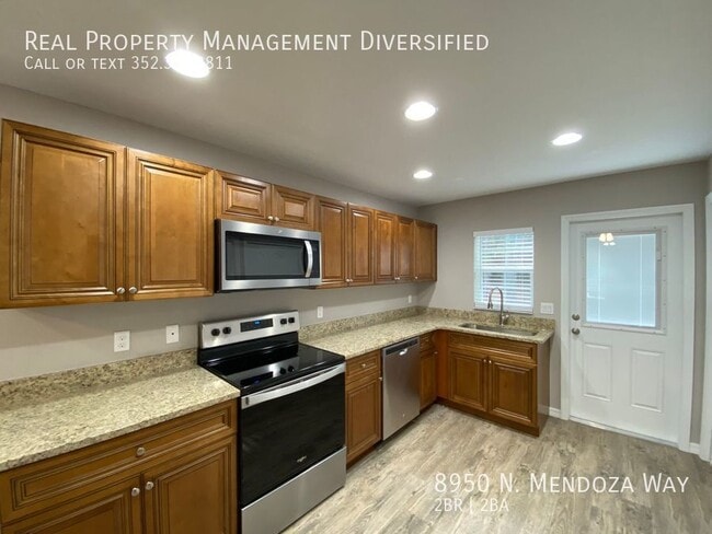 Photo - 8950 N Mendoza Way