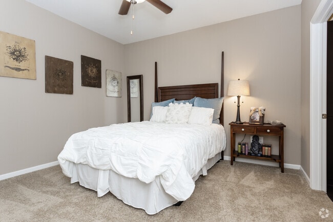 2HAB,2BA - B2 - The Reserve at Towne Crossing