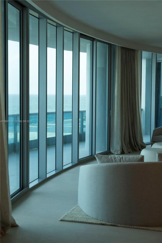 Photo - 5959 Collins Ave Unidad 907