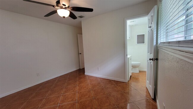 Photo - 12407 Russ Dr