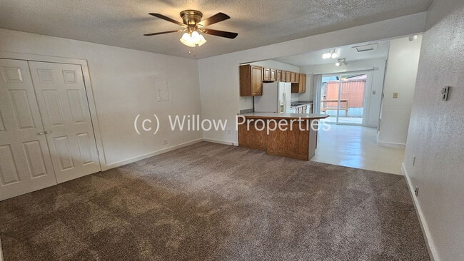 Building Photo - Lakewood Studio w/ walking distance to wat... Rental
