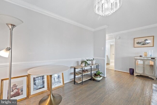 Photo - 203 Yoakum Pkwy Unidad 1206