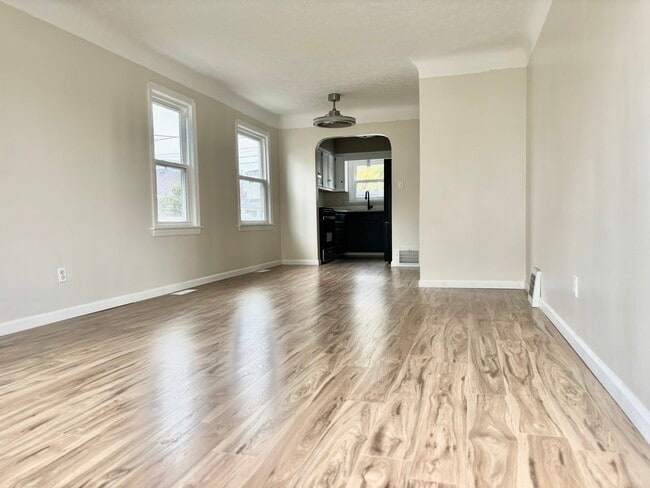 Photo - 3312 Brookview Blvd