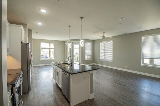 Photo - Pullman Station