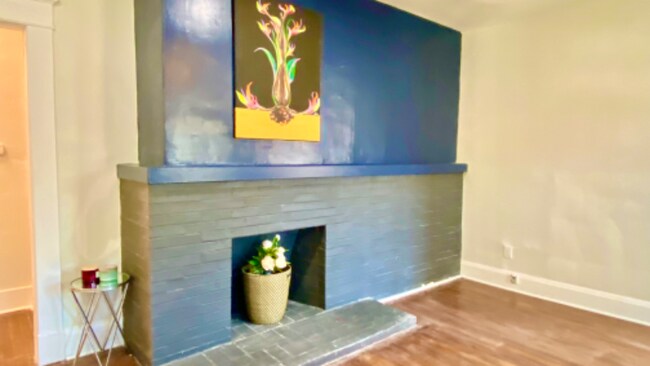 658 Cascade Ave SW Unit A