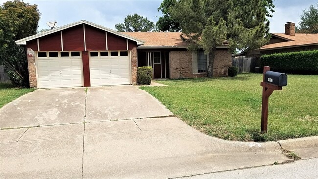 Building Photo - Classic 3 bedroom in Haltom City