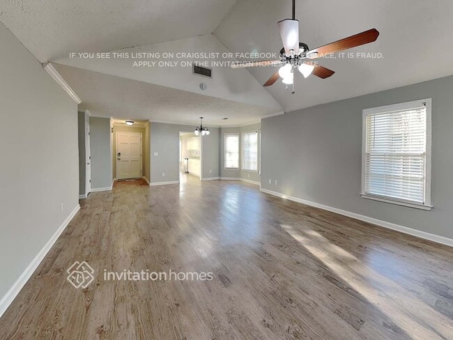 Photo - 450 Leigh Kay Dr