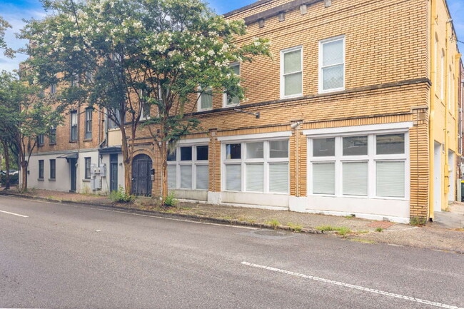 Photo - Upscale Historic 3BR/2BA Condo with Rare G...