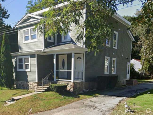 Building Photo - 5 Pinehurst Ave Unit 2 Rental