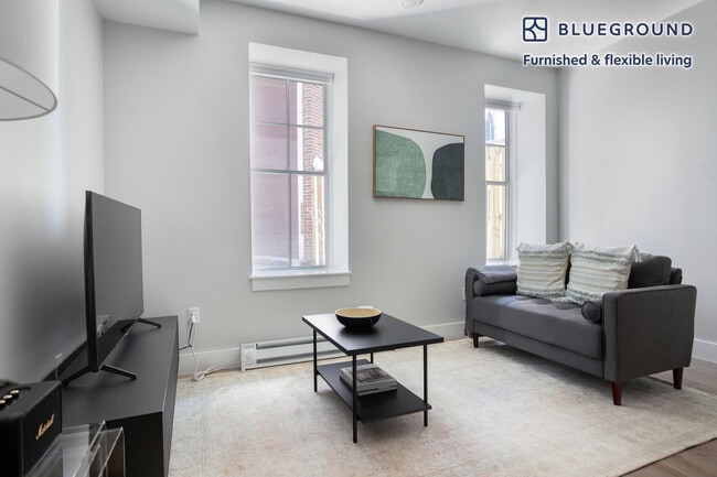 Building Photo - 300 Somerville Ave Rental