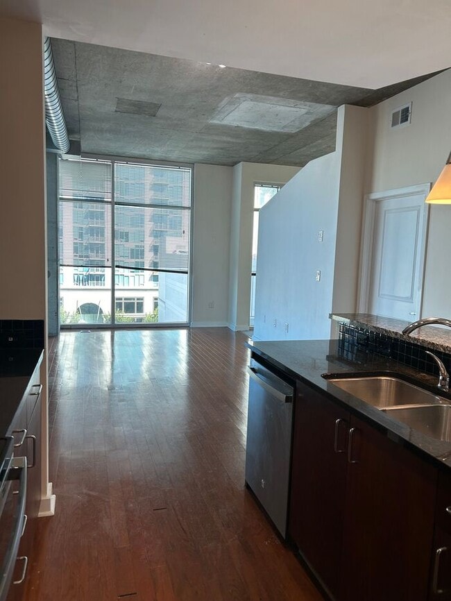 Photo - Gorgeous 1 Bed 1 Bath Condo in Buckhead! Unidad APT 902