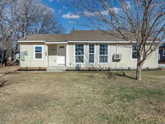 Photo - 807 Adkins St