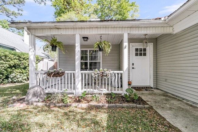 Photo - Charming 3 Bedroom, 2 Bath Home off of Longpoint in Mount Pleasant!